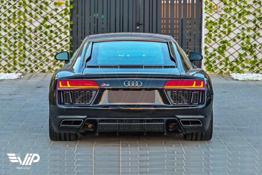 R8 V10 Plus اودى