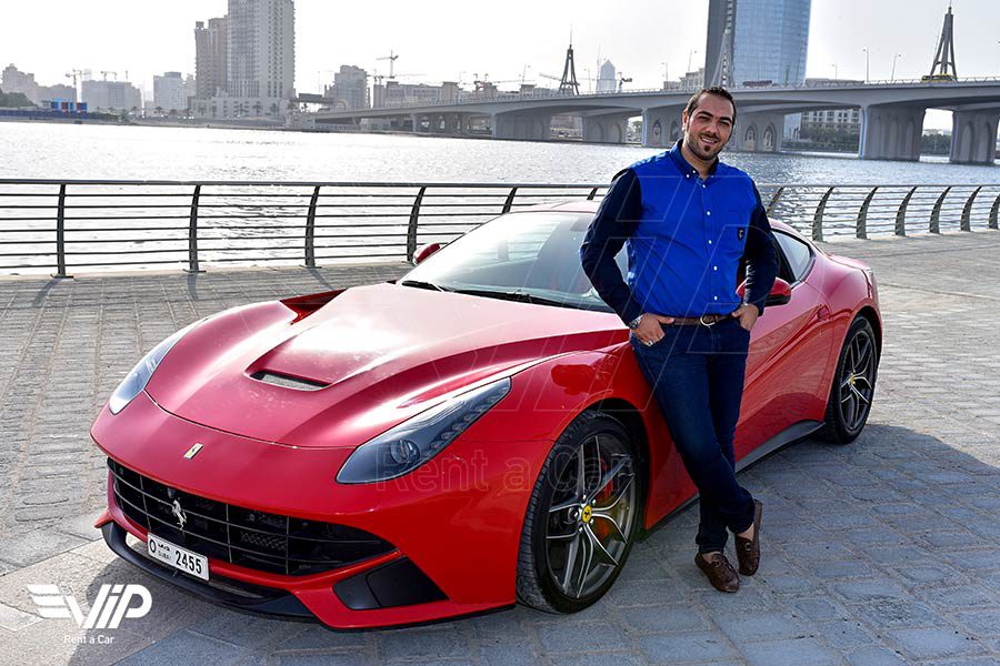 F12 فيرارى