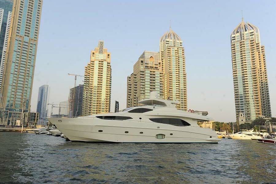 Yacht for rent in Dubai