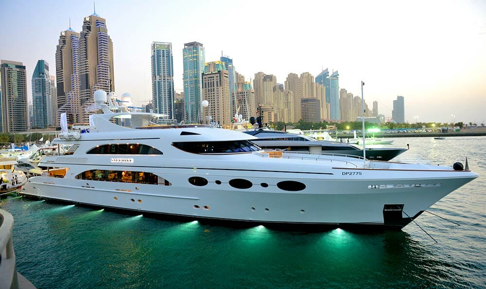 Yacht for rent in Dubai