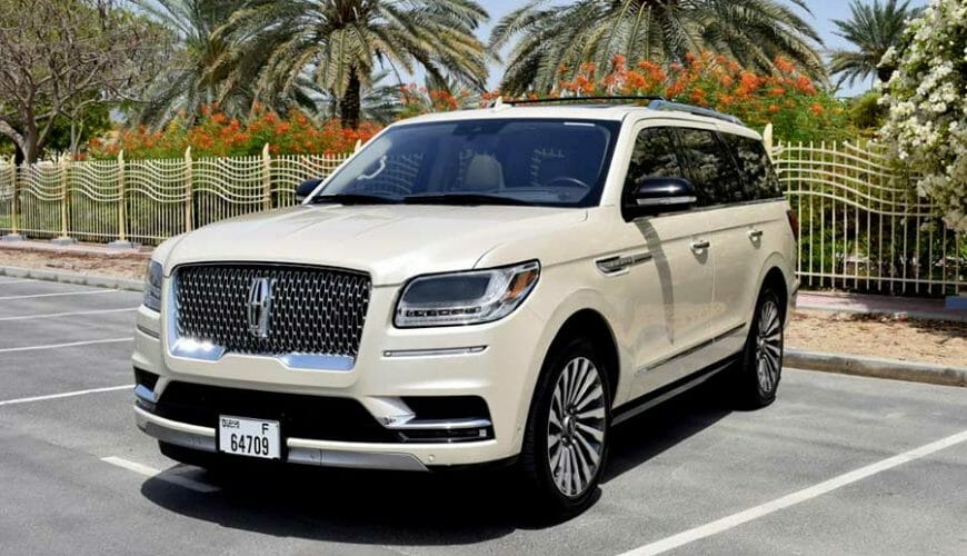 SUV car rental in Dubai