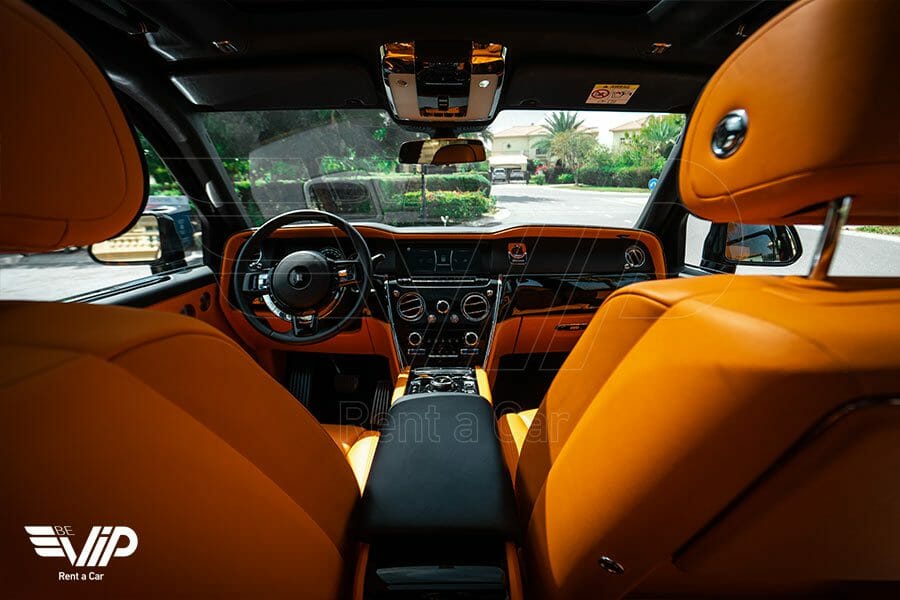 Rolls Royce Cullinan 2024