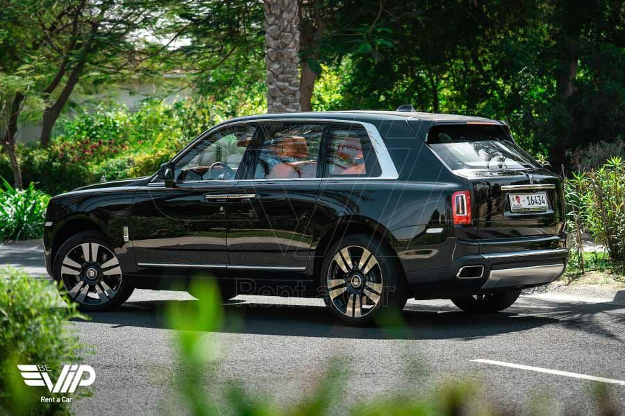 Rolls Royce Cullinan 2024