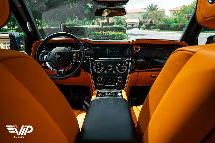 Rolls Royce Cullinan 2024