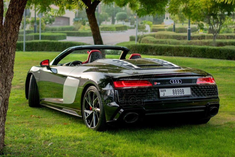 Audi R8