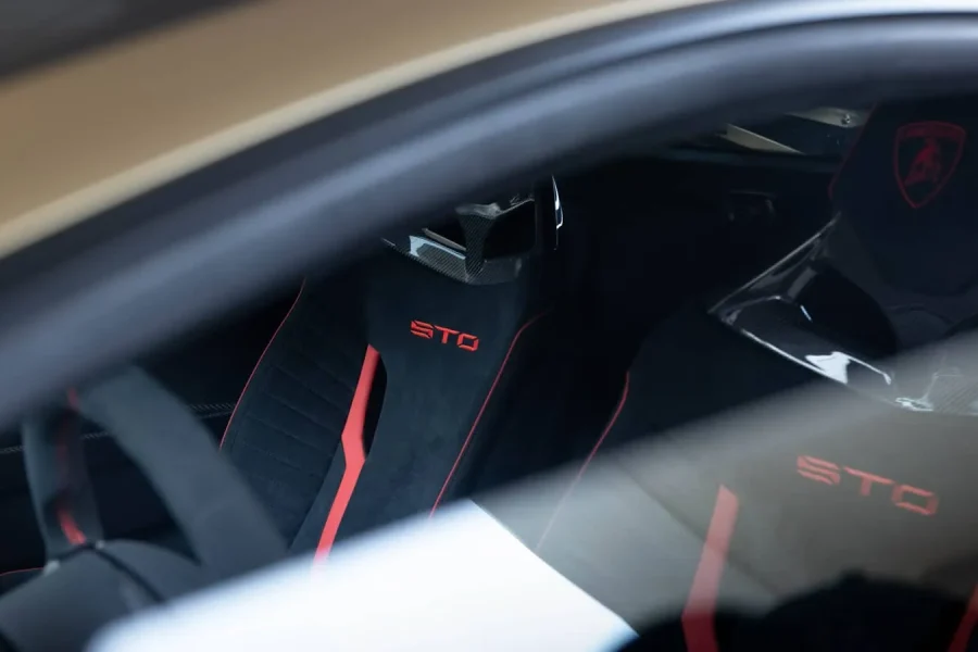Lamborghini Huracan STO 2025