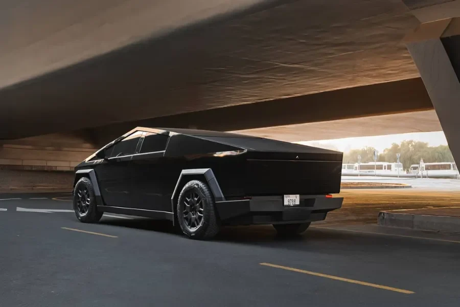 Tesla Cybertruck 2025