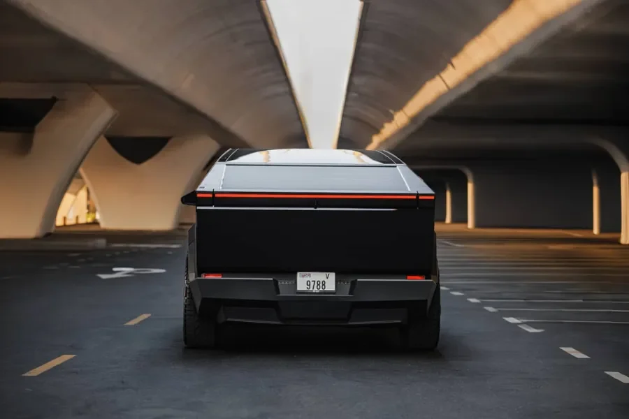 Tesla Cybertruck 2025