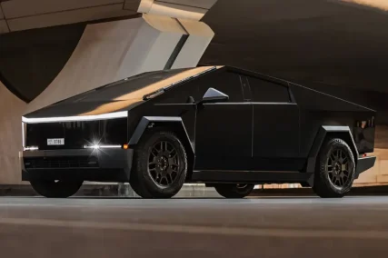 Tesla Cybertruck 2025