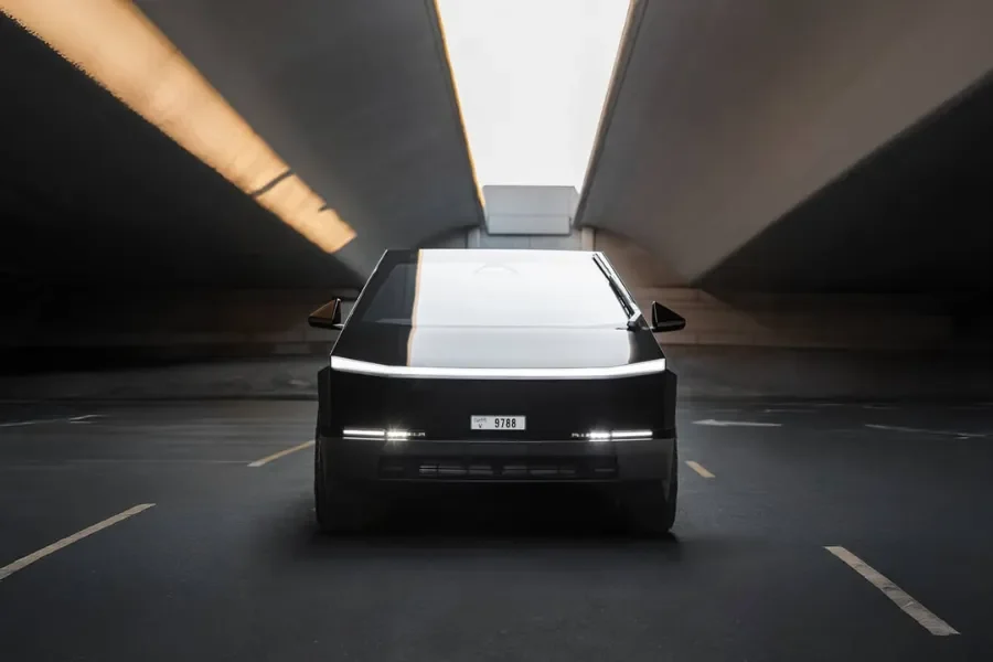 Tesla Cybertruck 2025