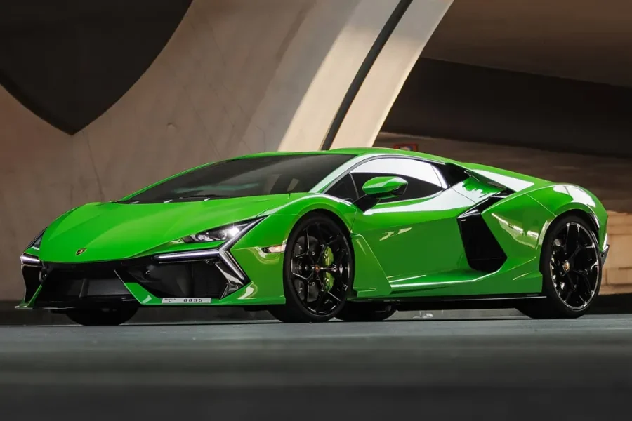 Lamborghini Revuelto Green